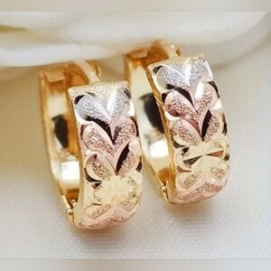 Chic Gold and Silver Patterned Earrings NWT!